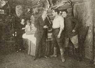 Famous trivia from Hollywood movie : The Perils of Pauline (1914)