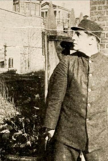 Famous trivia from Hollywood movie : The Man Who Found Himself (1915)