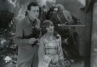Famous trivia from Hollywood movie : The Chinese Parrot (1927)