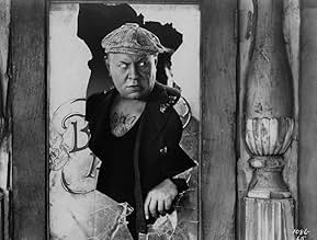 Famous trivia from Hollywood movie : Street of Sin (1928)