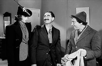 Famous trivia from Hollywood movie : Room Service (1938)