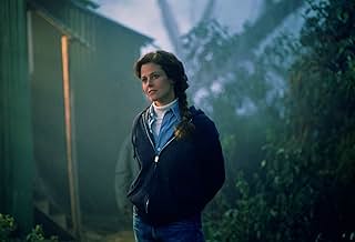 Famous trivia from Hollywood movie : Gorillas in the Mist: The Story of Dian Fossey (1988)