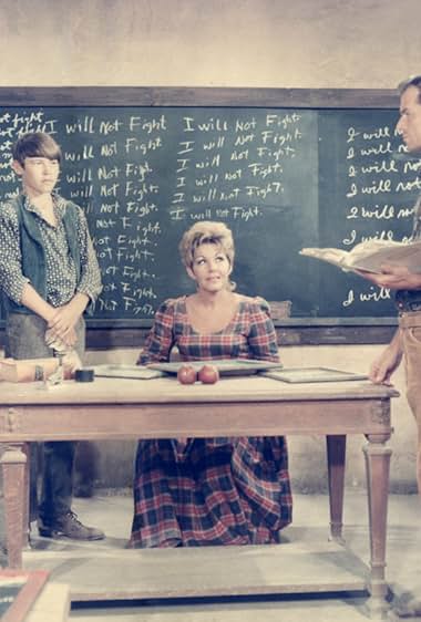 Famous trivia from Hollywood movie : A Stranger in Town (1969)