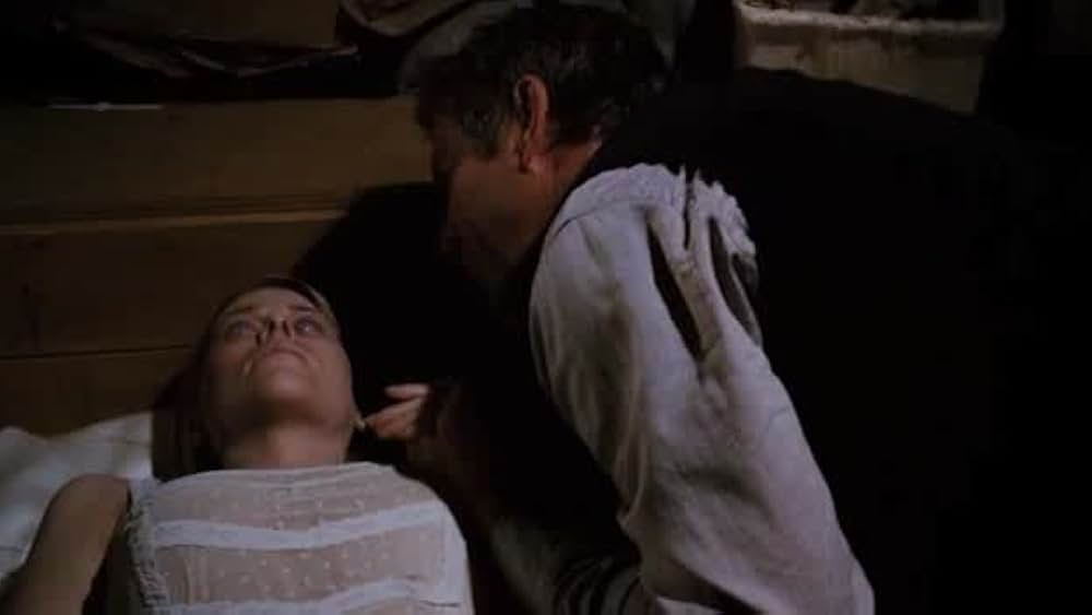 Famous trivia from Hollywood movie : Beneath the Darkness (2011)